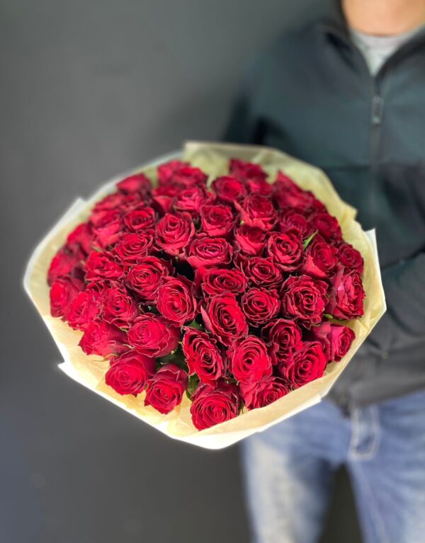 Букет из 51 красной розы